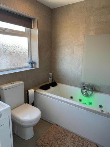 Netflix Home Jacuzzi Gym Fast Wifi Ps5 Free Parking 2 Spaces Hereford Ngoại thất bức ảnh